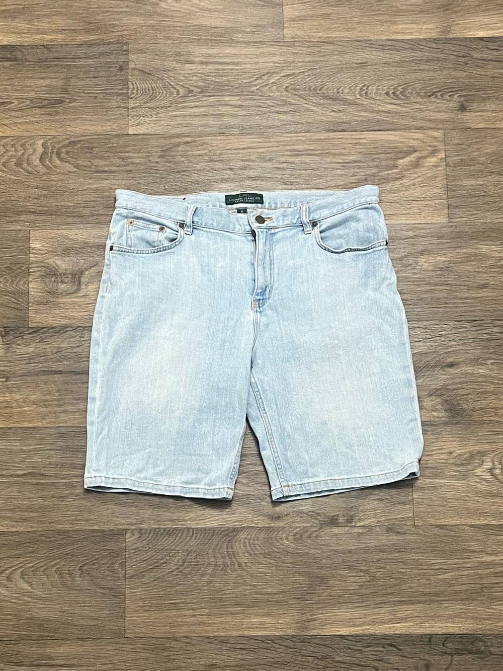 Vintage Lauren Ralph Lauren Classic Bermuda Jean Shorts Size 10 Blue Light Wash